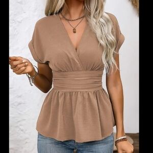 Womans XL Waist Cinching Short Sleeve Top In Khacki